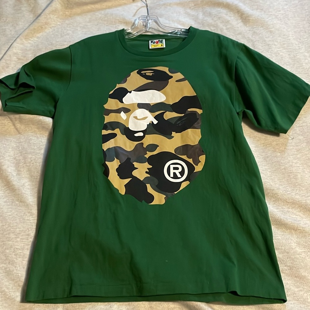 BAPE GREEN CAMO BY BATHING APE LOGO TEE. Size medium. Like new.